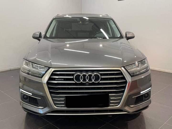 Audi Q7 e-Tron|Ar|Full-LED|ACC|360|Pano|Volante aquecido|Memória|Gancho